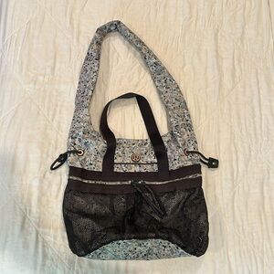 Lululemon tote bag